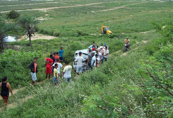 Motorista perde controle e capota veículo na saída Coité/Riachão do Jacuípe