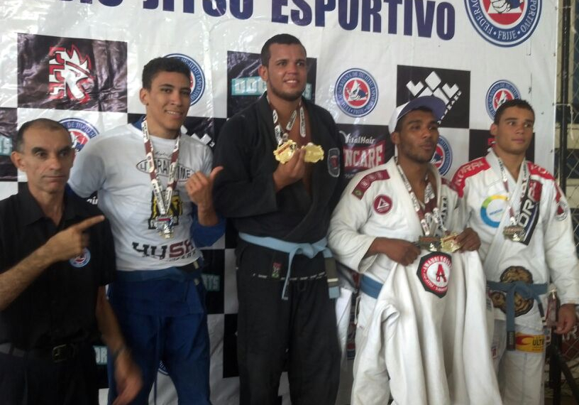 Atleta coiteense de Jiu-Jitsu leva duas medalhas de ouro em competição