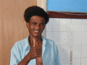 Homem é preso após atirar em policiais, e dizer que atendeu pedido de Deus