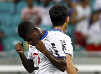 Bahia marca milésimo gol e derrota o inter em casa