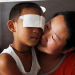 China: Criança que teve os olhos arrancados poderá voltar a enxergar