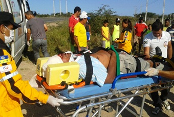 Pai e filha ficam feridos em acidente de moto no Povoado de Santa Rosa – Coité