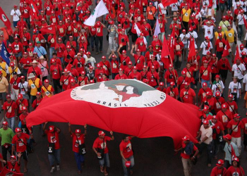 Salvador: Membros do MST invadem sede da Secretaria de Segurança da Pública em protesto
