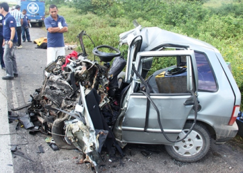 Quatro pessoas de uma mesma família morrem em acidente próximo a Tanquinho