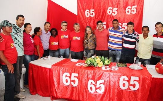 Retirolândia – PCdoB se reúne e apresenta Alfredo Boa Sorte com pré-candidato a deputado durante conferência