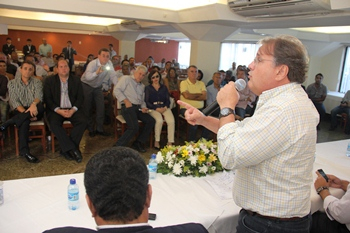 Durante encontro,Geddel afirmou que não há hipótese de os partidos de oposição lançarem mais de um candidato ao Governo