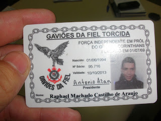 Torcedor do Corinthians que esteve preso na Bolívia é baleado em confronto com a PM de Santo Estevão