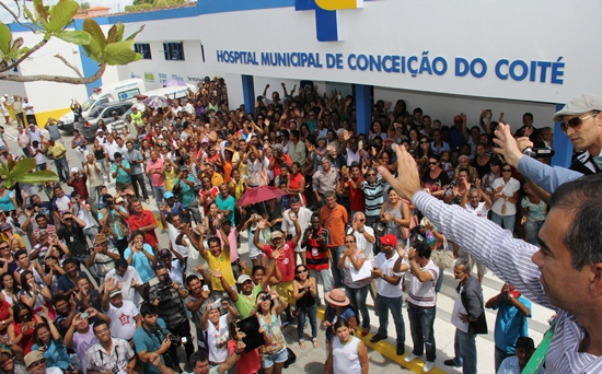 População coiteense comparece em massa para acompanhar o ato de reabertura de Hospital