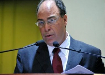 Bezerra deve entregar cargo nesta sexta