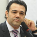 Projeto de lei permite que igrejas barrem entrada de gays