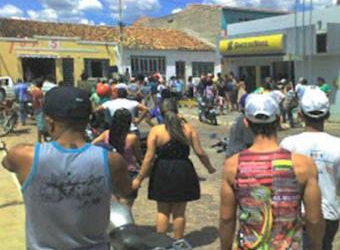 Ibitiara – Bandidos roubam banco e fazem reféns