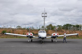 Avião pousado no aeroporto de Itaberaba