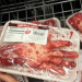 Halloween – Mercado norueguês coloca membros humanos de plástico em setor de carnes e revolta clientes