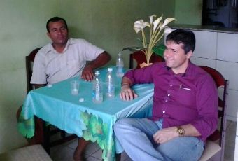 Alex da Piatã visita a Marcionílio Souza e ouve queixas dos moradores de Queimadinha pela falta de telefonia móvel