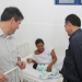 Coité – Prefeito e vice vistam o bebê de numero 100 do Hospital Municipal