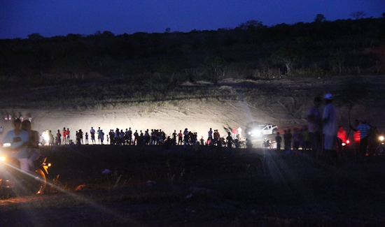 Coité – População do Açude de Aroeira comemora limpeza de barragem