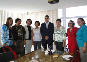 Bancada feminina se reúne com secretario de Segurança Pública