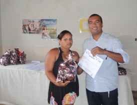 entrega do kit manicure em retiro - 2
