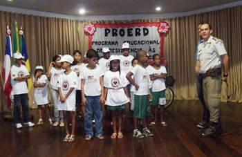 4ª Cia PM/Coité forma 5ª Turma do PROERD