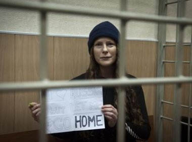 Rússia reduz acusações a brasileira e mais 29 ativistas do Greenpeace