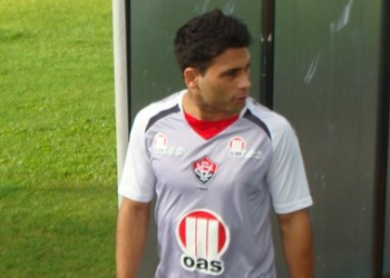 Vitória terá retorno de Michel e Kadu em duelo com a Portuguesa