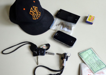 Três menores são apreendidos portando droga e conduzindo veículo sem habilitação