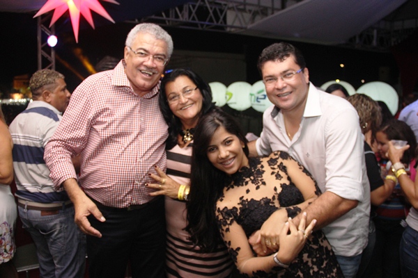 Marcinho da CLN fez a festa junto a família