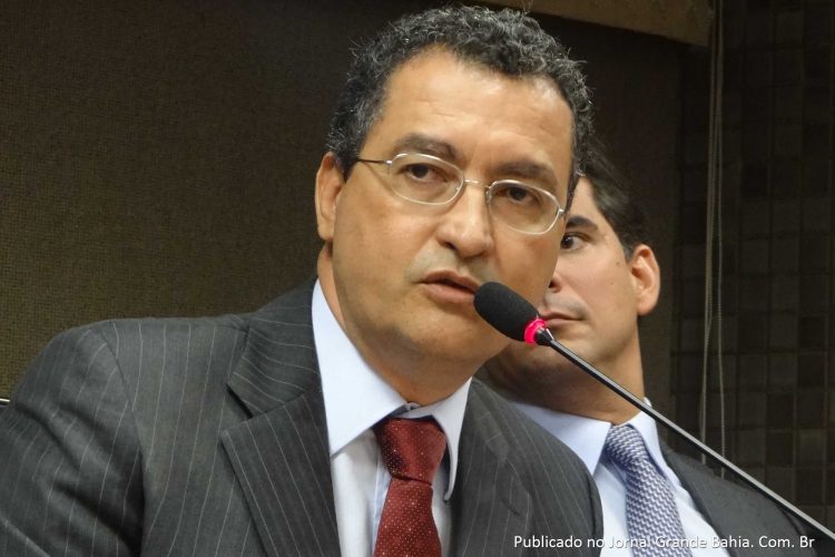 Rui Costa é o candidato a governador pelo PT, afirma Wagner