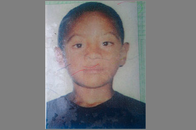 Menino de 9 anos é abusado sexualmente e morto a machadadas por homem