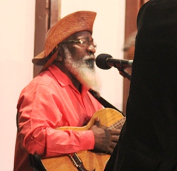 Minsitra Luiza Bairros é homenageada com título de Cidadã Baiana concedido pela deputada Fátima Nunes