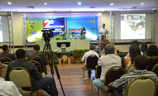 Governo apresenta avanços da Bahia em encontro de prefeitos