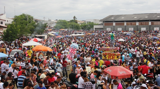 Festival de Prêmios reúne cerca de 20 mil pessoas em Conceição do Coité; apenas seis fizeram a festa