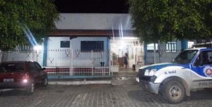 Professor leva tiro na barriga e tem moto roubada em Araci