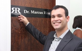 Dr.Tiago até já reservou o escritório do seu irmão. Segundo ele foi idealizador da logomarca que teve aprovação de todos. 