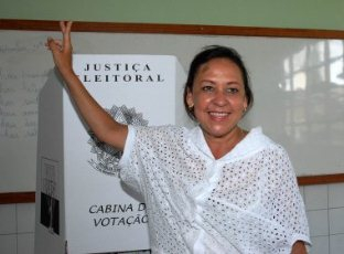 Lídice confirma saída do PSB do Governo Wagner e diz que será candidata a governadora