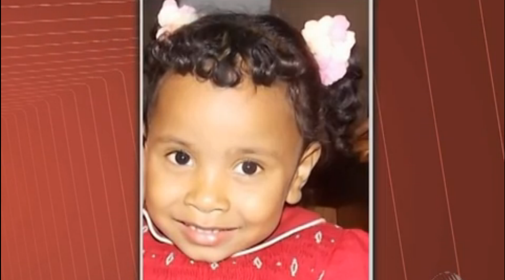 Menina de 5 anos morre afogada em piscina da casa da avó