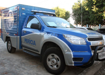 Uma pessoa é morta com cerca de três tiros e outra fica baleada