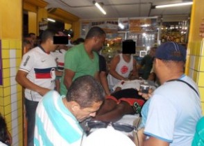 Vítima sendo socorrida para o Hospital Nossa Senhora da Conceição, mas não resistiu.