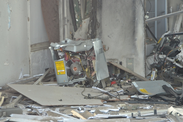 Mais um caixa eletrônico do Bradesco é destruído no distrito de Humildes