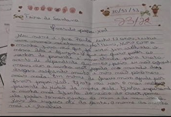 Menina de 12 anos envia carta para o Papai Noel pedindo tratamento para mãe usuária de drogas