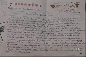 Menina de 12 anos envia carta para o Papai Noel pedindo tratamento para mãe usuária de drogas