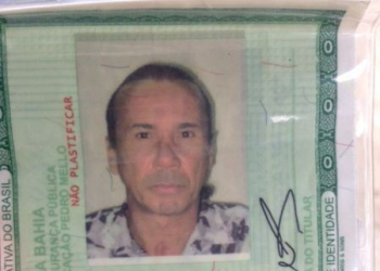 Homem é preso após roubar revista da Playboy para se masturbar