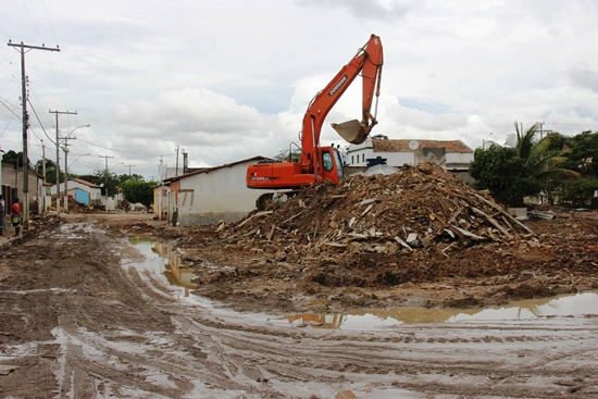 Lajedinho I – Calila Noticias visita cidade duas semanas depois da tragédia; veja o que vem sendo feito