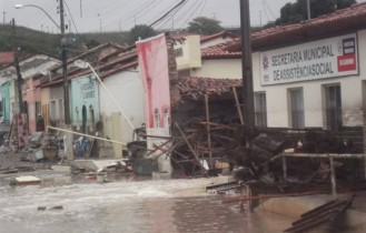 Temporal em Lajedinho deixa 11 mortos  Foto: Correio da Chapada 