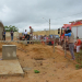 Homem é encontrado morto em buraco de 2m em terreno de creche
