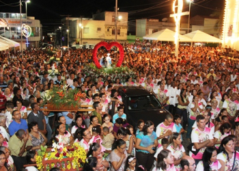 Missa campal e procissão marcaram o encerramento do novenário de Nossa Senhora da Conceição