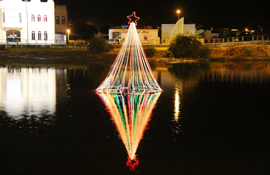 Girando pela Bahia o CN registra muitas luzes de Natal em diversas cidades