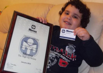 Menino de 4 anos tem tem Qi de Albert Einstein