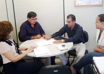 Prefeito vai ao Instituto Pedro Melo para definir a implantação do Ponto Cidadão e aumento de senhas para carteira de identidade