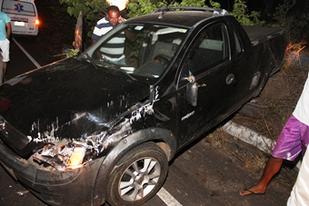 BA 409 – Motorista capota veículo, sai ileso e atribui ao cinto de segurança